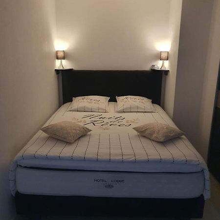 Appartement Cosy Proche De L'Aeroport T R A N S F E R T Sur Demande แซงต์-เดอนี ภายนอก รูปภาพ