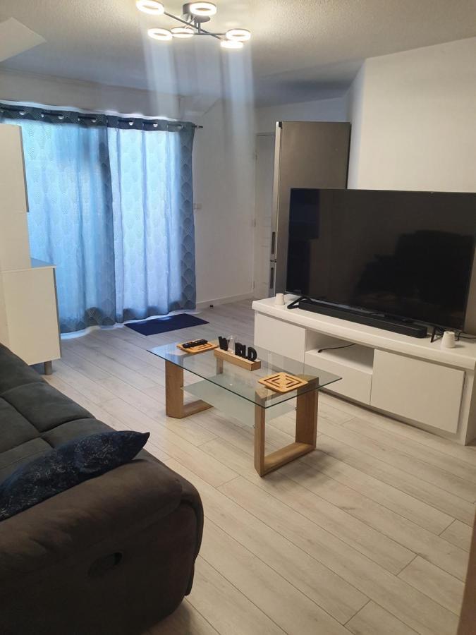 Appartement Cosy Proche De L'Aeroport T R A N S F E R T Sur Demande แซงต์-เดอนี ภายนอก รูปภาพ