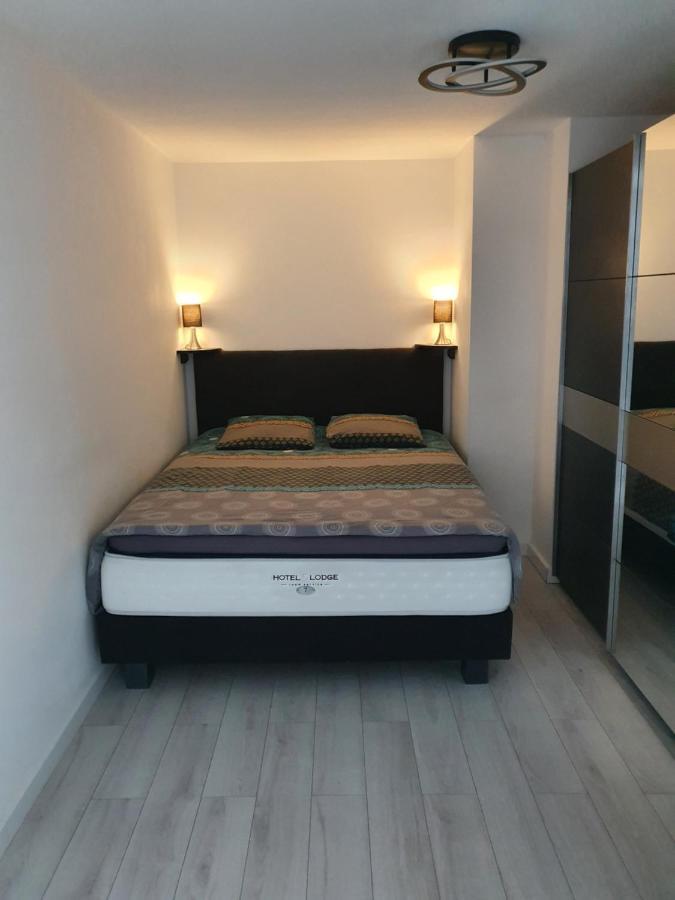 Appartement Cosy Proche De L'Aeroport T R A N S F E R T Sur Demande แซงต์-เดอนี ภายนอก รูปภาพ